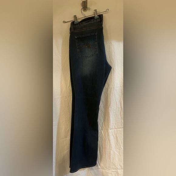 NY & Co  size 14 petite dark wash boot cut jeans - Picture 4 of 6